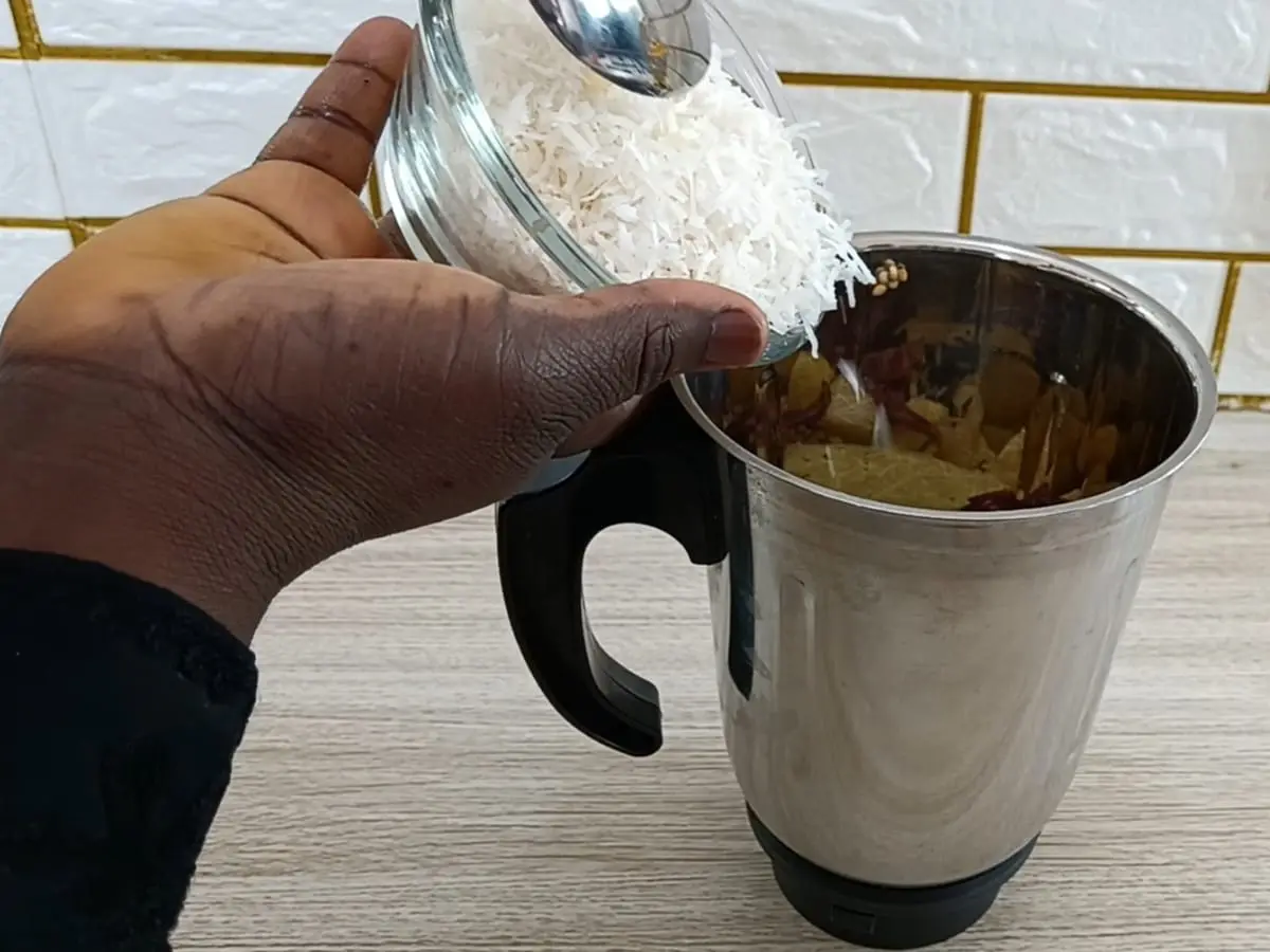 zomkom: blend all ingredients in a blender